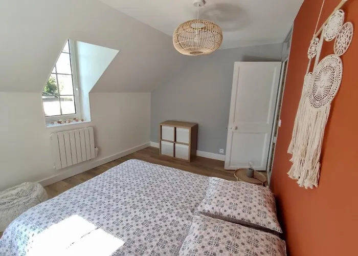 La Nacre De Aubin Sur Saint-Aubin-Sur-Mer (Calvados)